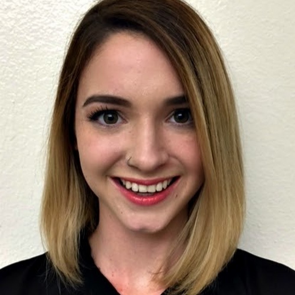 Meet your Posher, Alexiandria